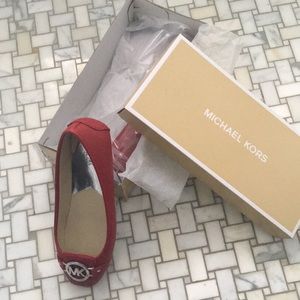 BNIB Michael Kira Red flats with silver MK